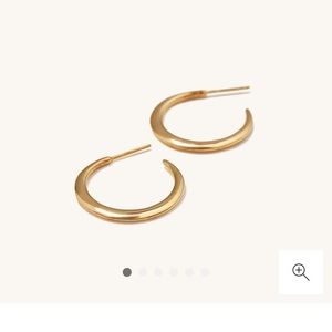 Mejuri Gold Vermeil Hoop Earrings (NWT)